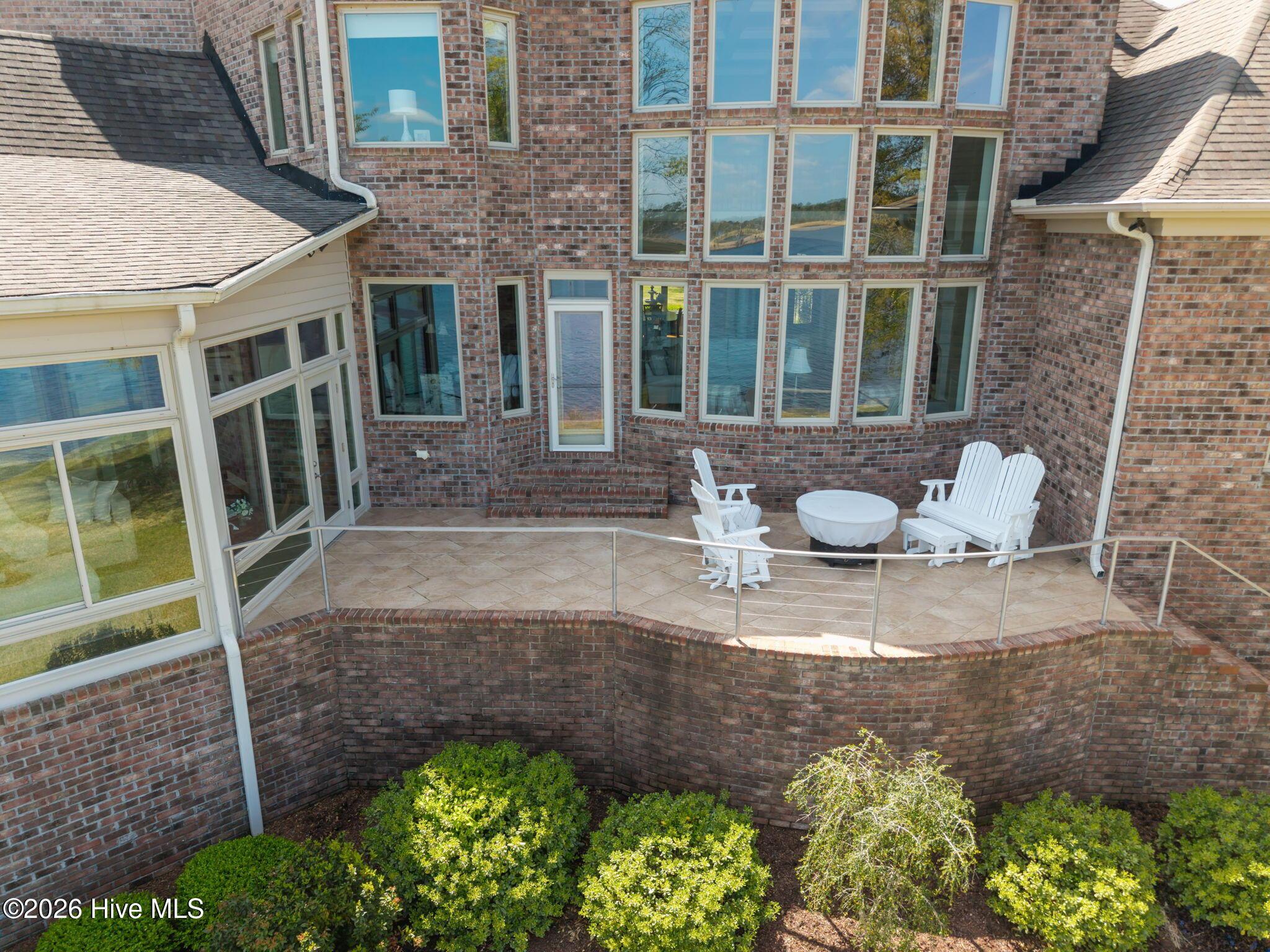 Image 3: 27-web-or-mls-DJI_20260331125935_0192_D