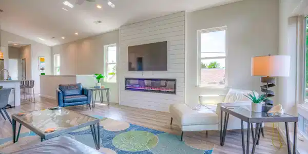 Image 3: Living Room with High Ceiling