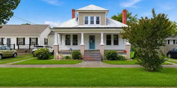 707 N B Street