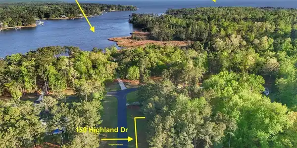 Image 2: Aerial Photo 2
