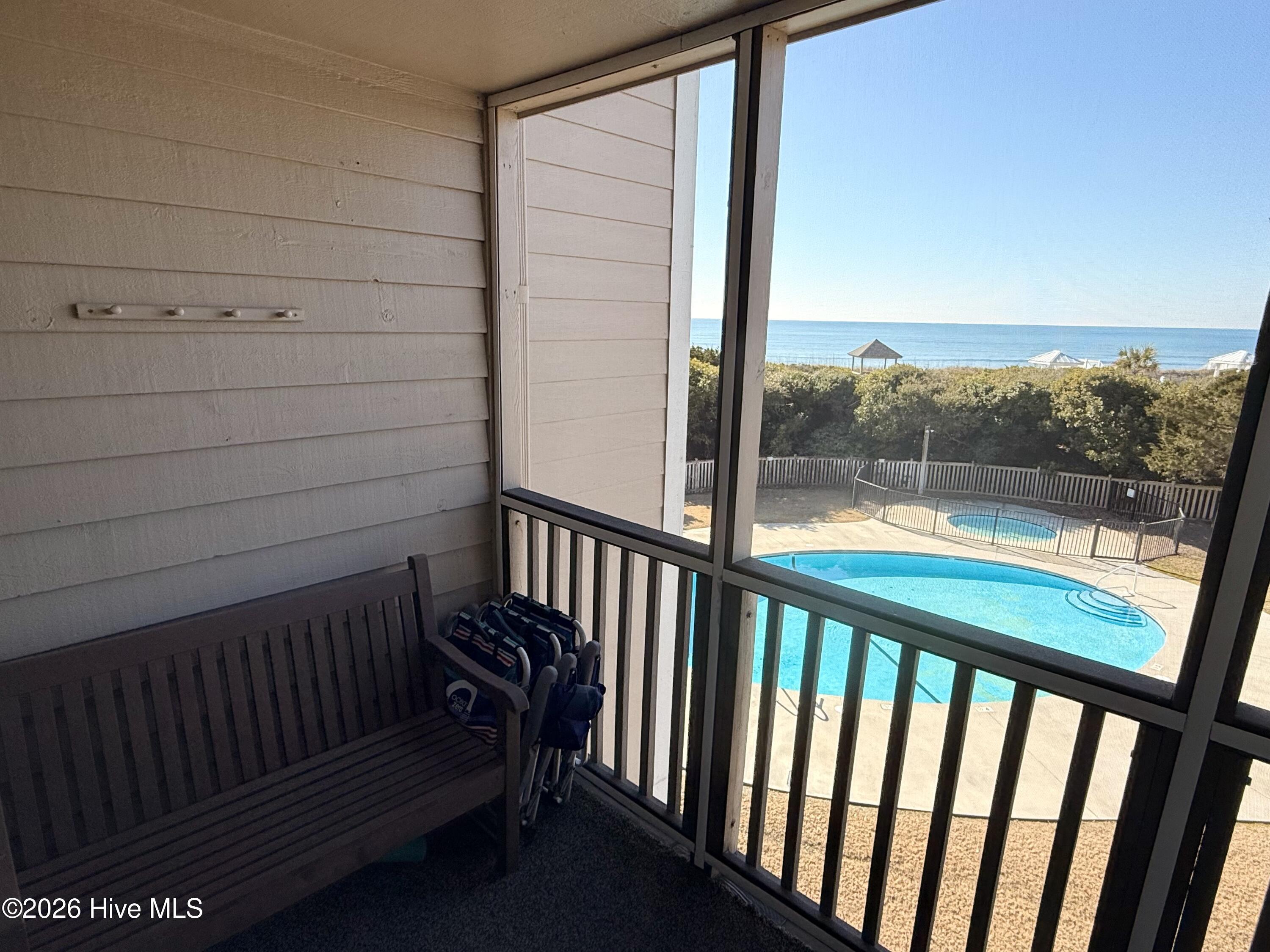 Image 3: Screen Porch view
