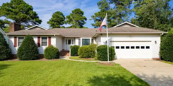 1011 Pelican Drive