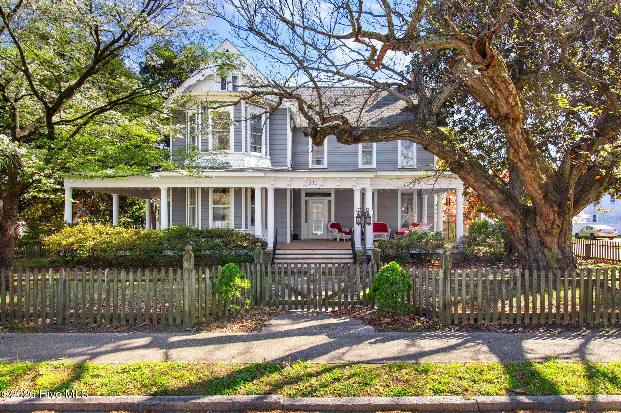 Image 1: 1-web-or-mls-wchurch-6
