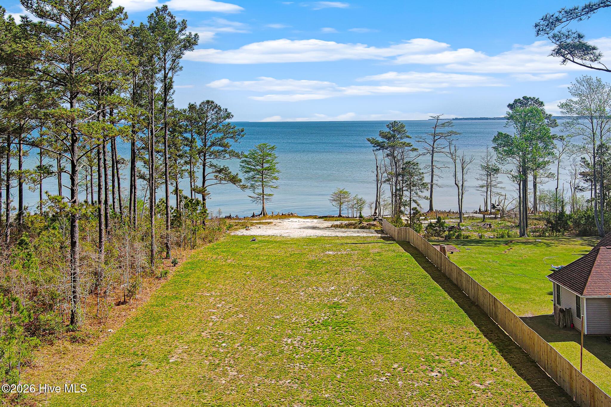Image 2: Waterfront Lot in Neuse Point East
