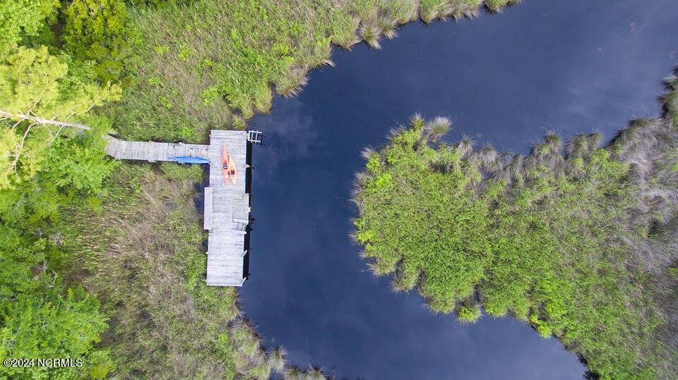 Image 2: kayak dock