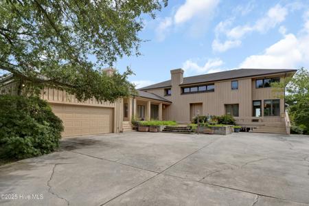 825 Inlet View Drive