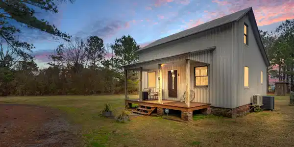 687 Alligator Creek Road