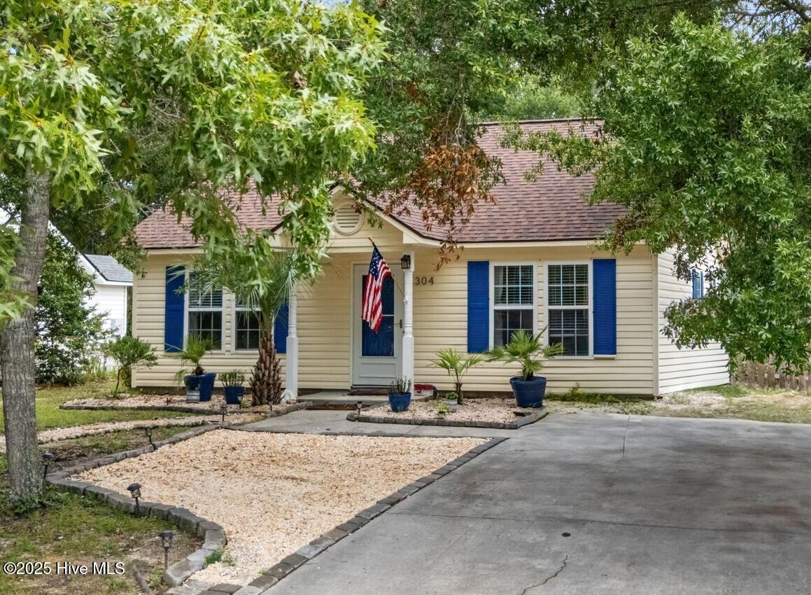 Image 1: Front of house