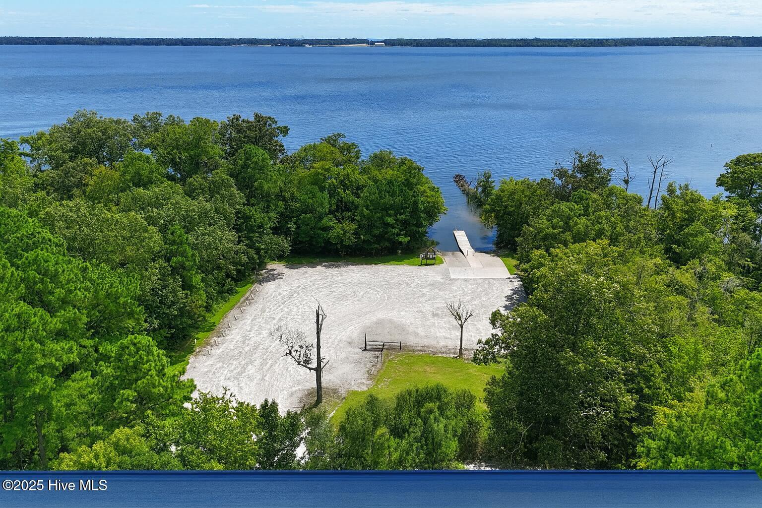 Image 2: Boat Ramp Road launch 2