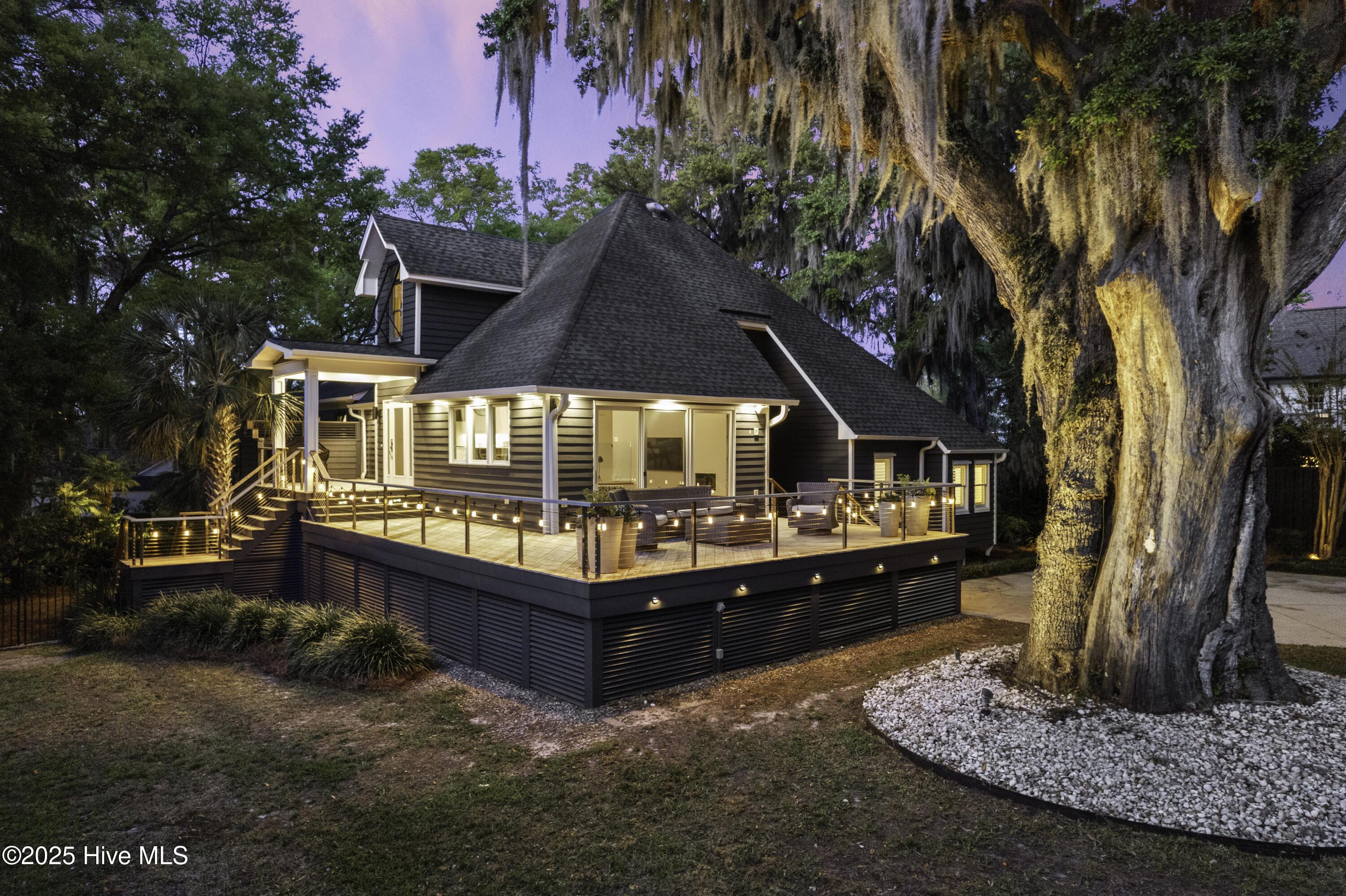 Image 3: 006_6412_westport_dr_twilight-6_751