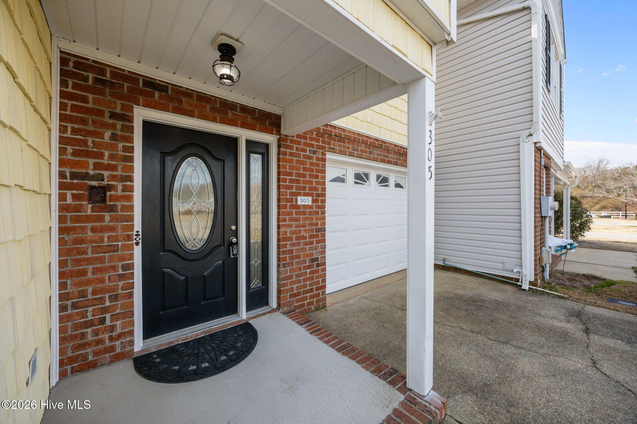 Image 2: 54-web-or-mls-305 E Bay Dr. 112