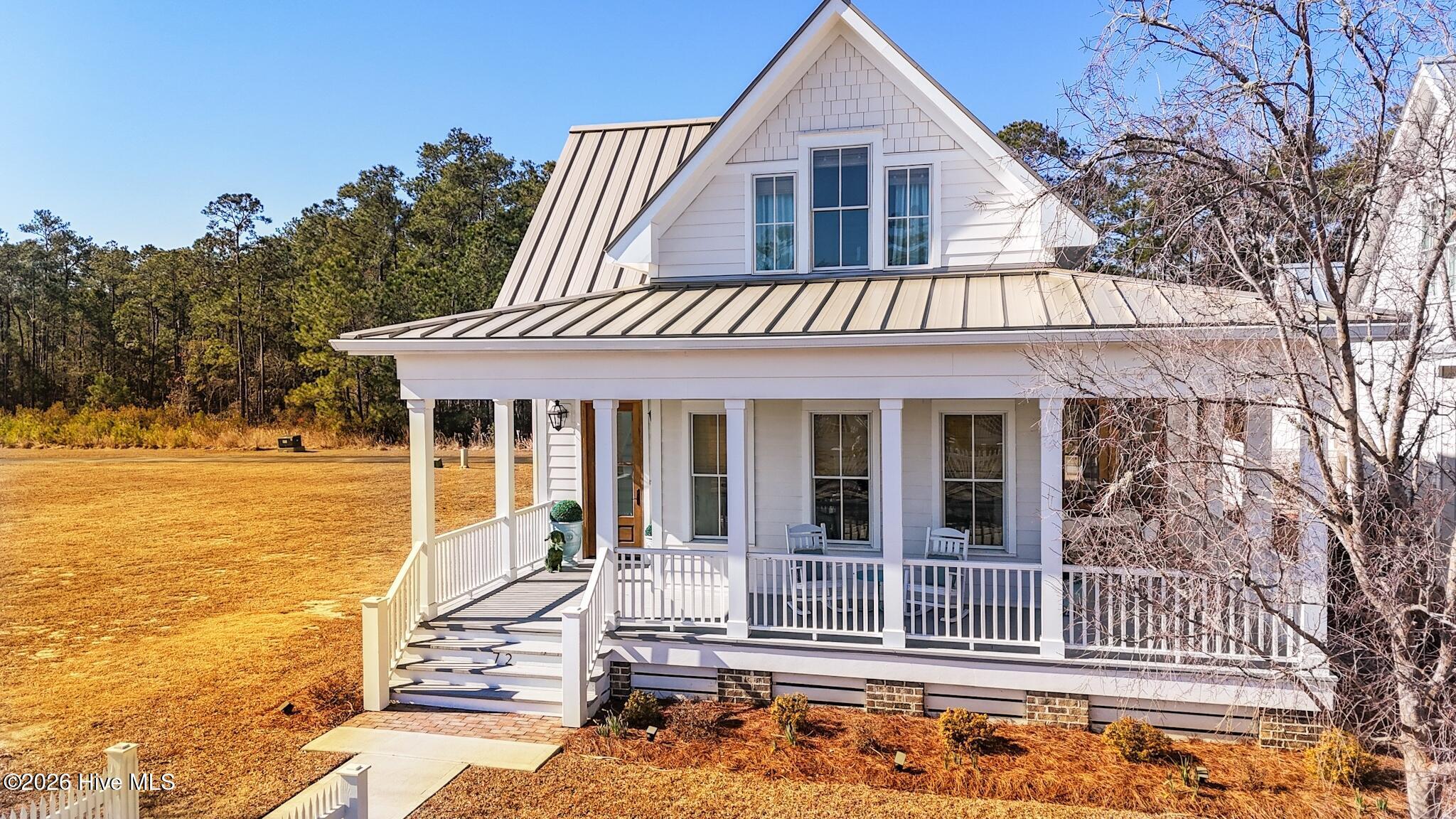 Image 2: Front Exterior 001