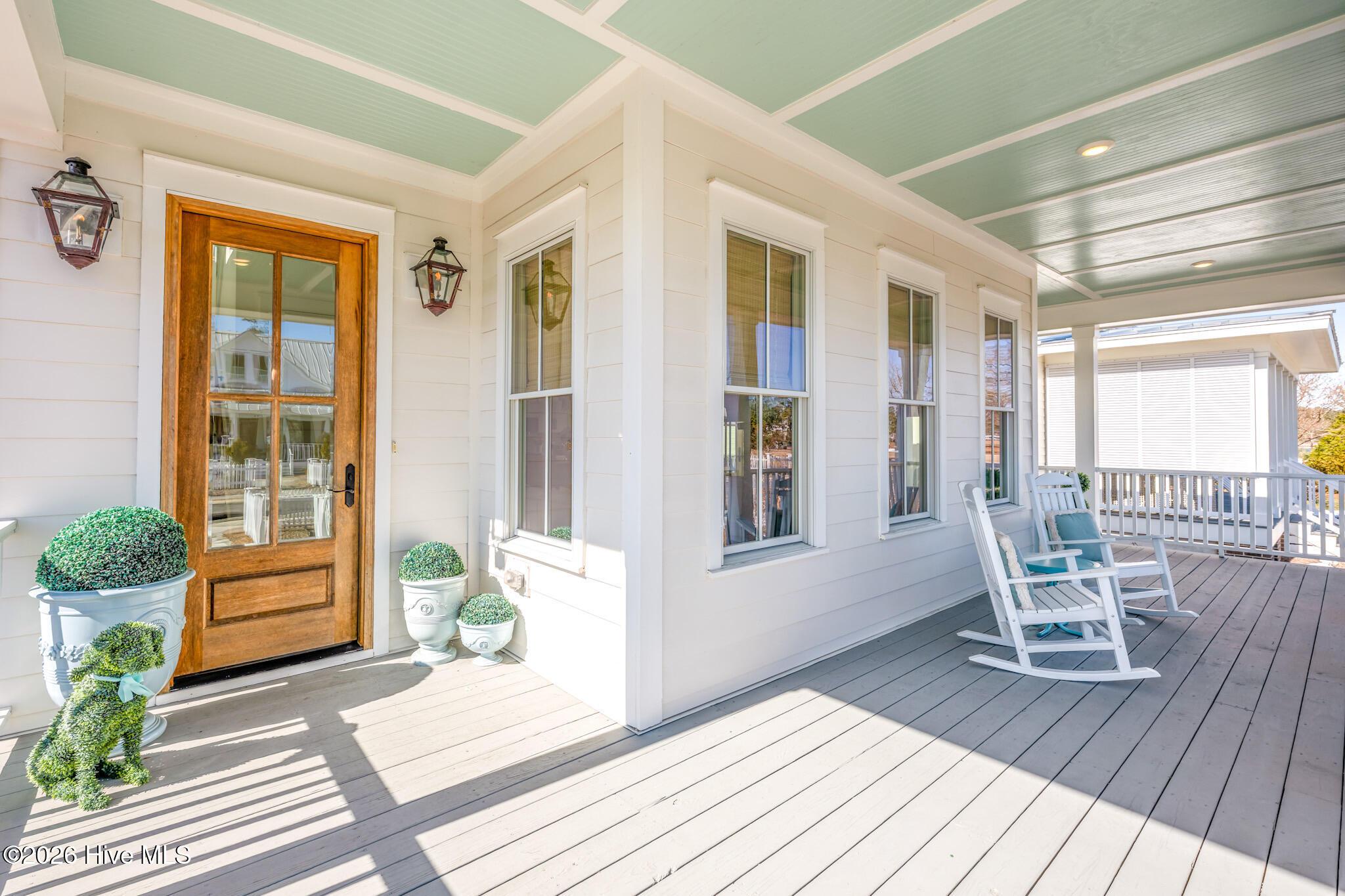 Image 4: Front Porch 01