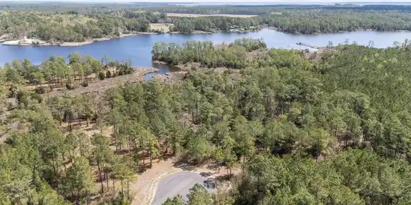 Image 3: 4-web-or-mls-DJI_20260331123244_0136_D