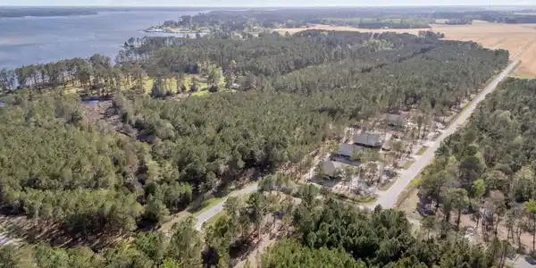 Image 4: 10-web-or-mls-DJI_20260331162111_0136_D