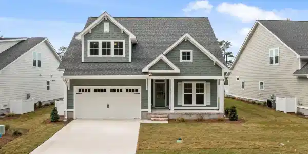 128 Pine View Boulevard