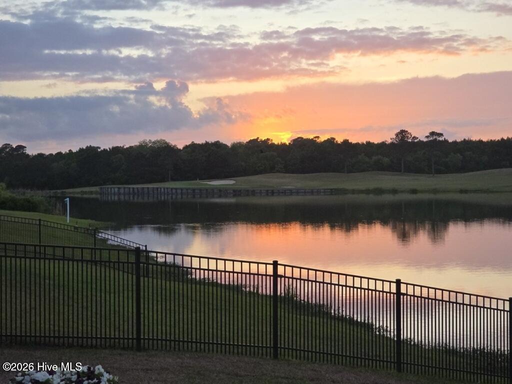 Image 4: Sunsets on the Pond