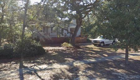 507 W Oak Island Drive