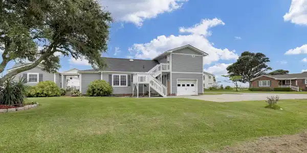 125 Pelican Lane