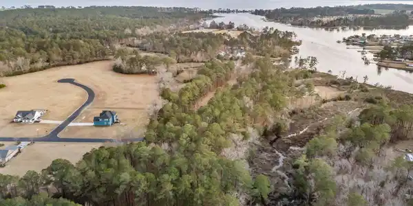 Image 4: 1-web-or-mls-DJI_20260109172639_0030_D