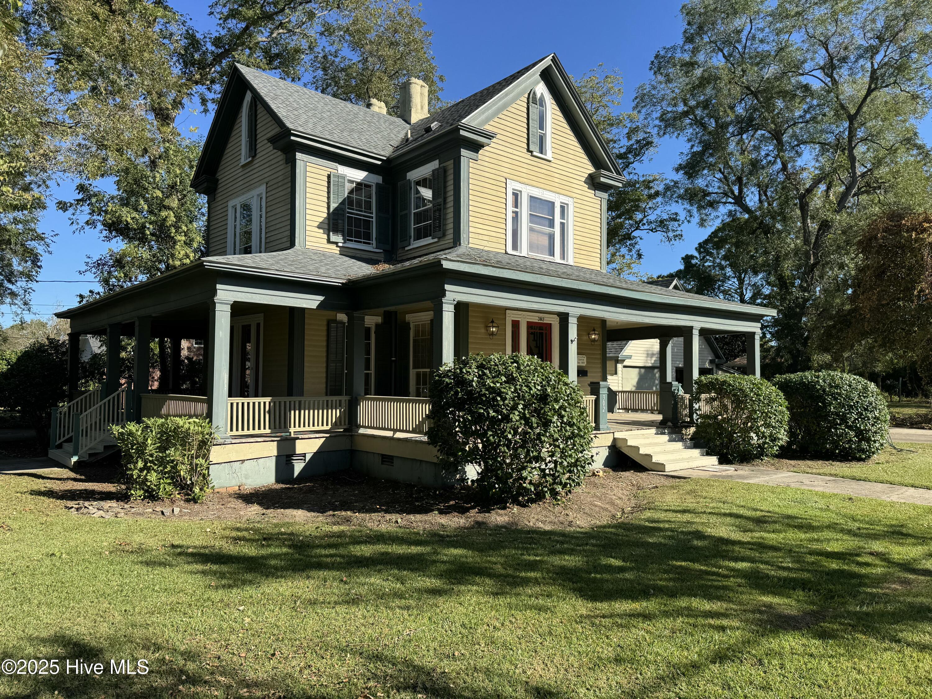 Image 2: 302 E Main