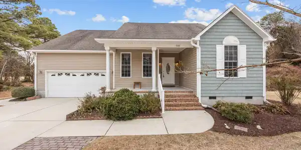 2123 Caracara Drive