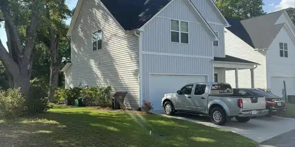 Image 3: Private yard