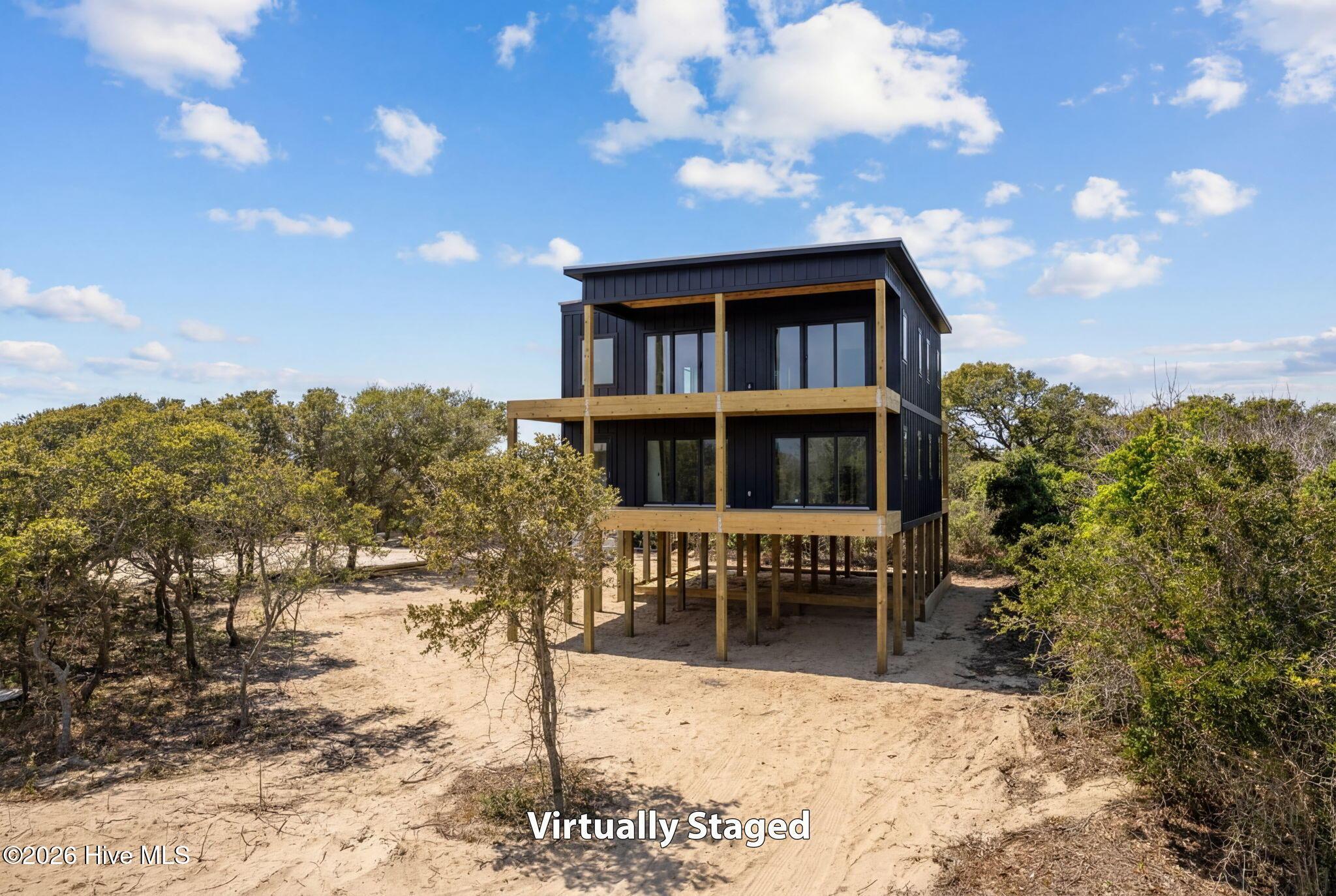 Image 2: 3-web-or-mls-2088-Sandpiper-Front-Exteri