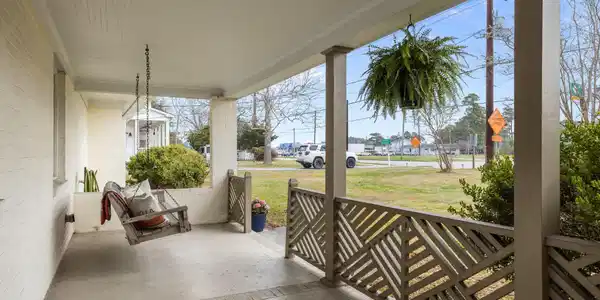 Image 3: Front porch