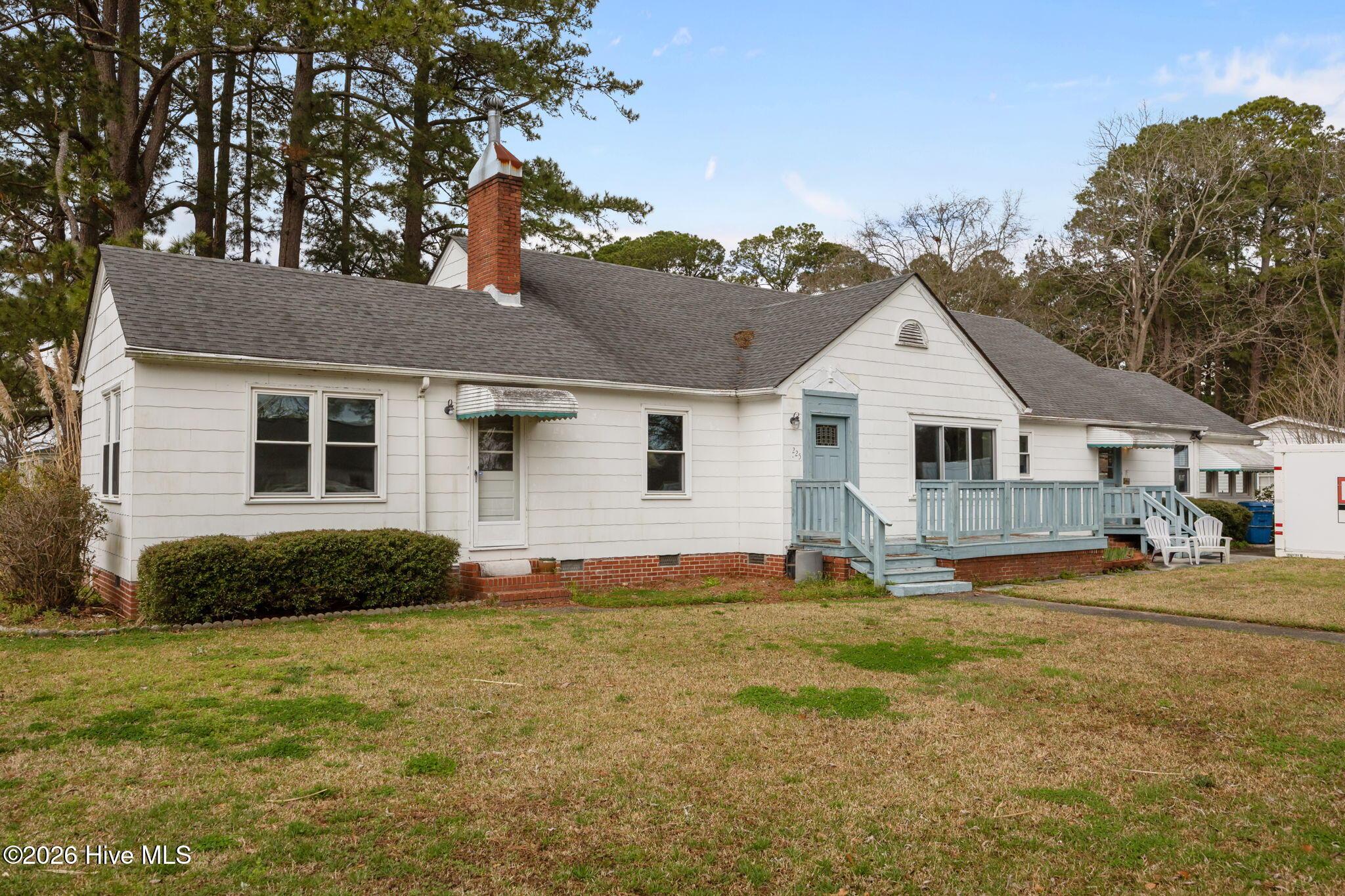 Image 1: Primary Photo