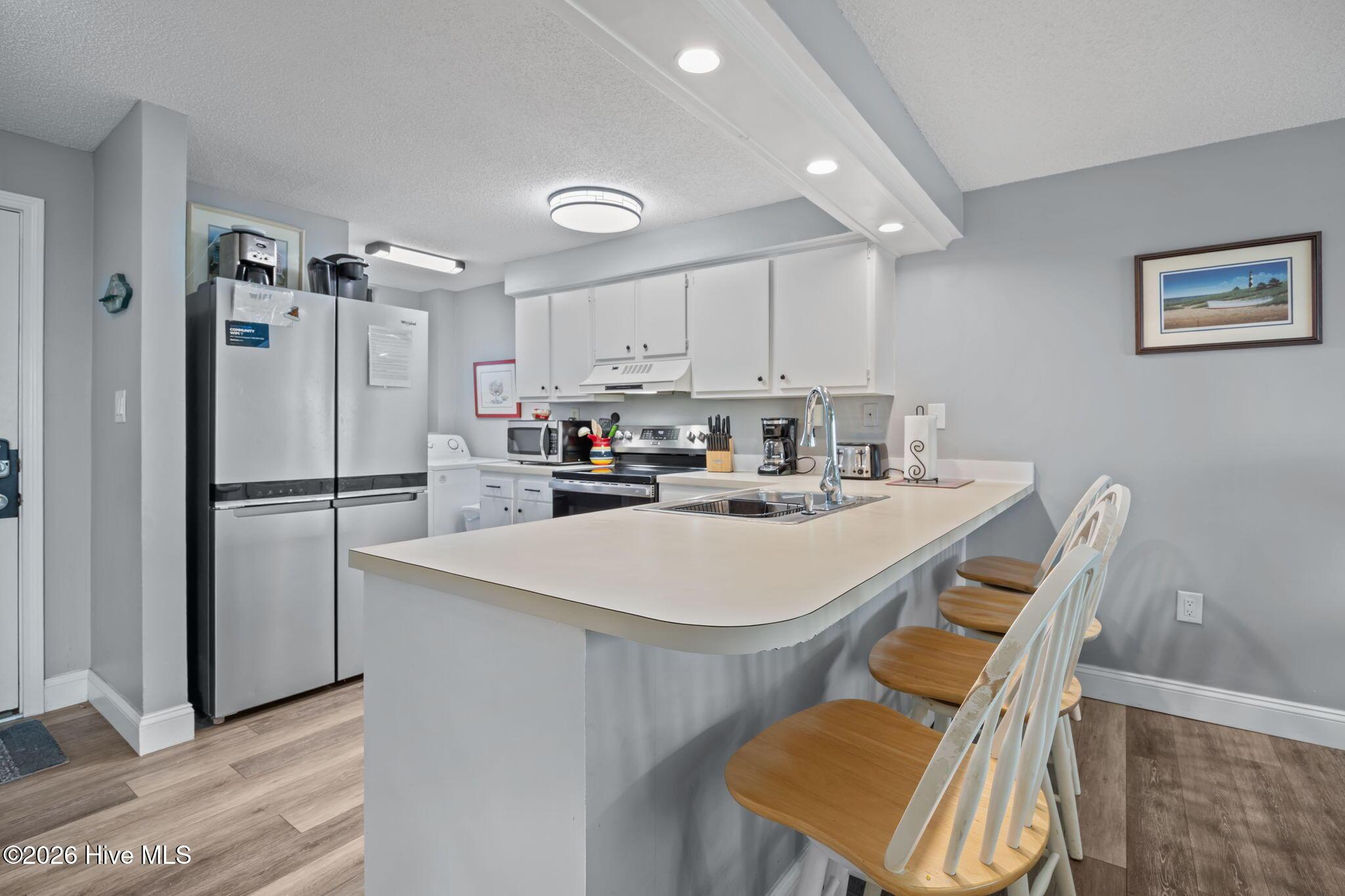 Image 4: 20-web-or-mls-IMG_3521