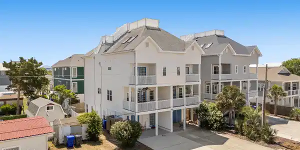 Image 2: 48_dji_20250505103931_0003_d