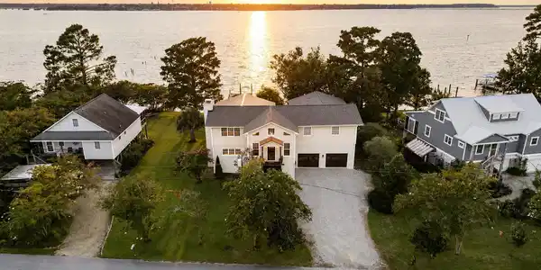 321 Riverside Drive