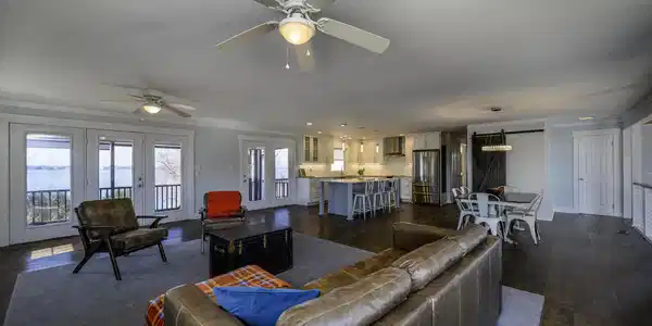 Image 4: Open Concept Living Space