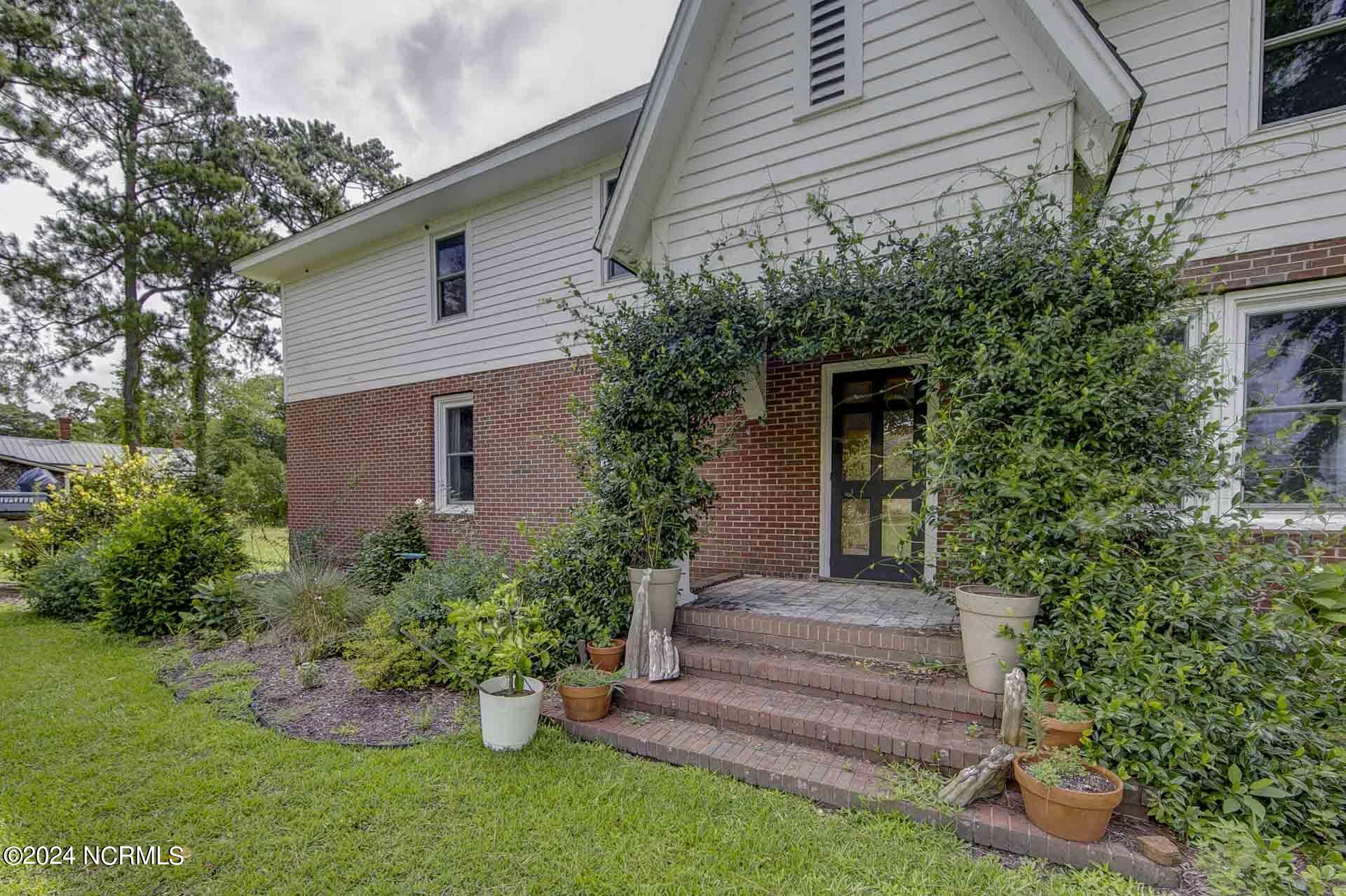 Image 4: 264-main-st-swanquarter-web-45