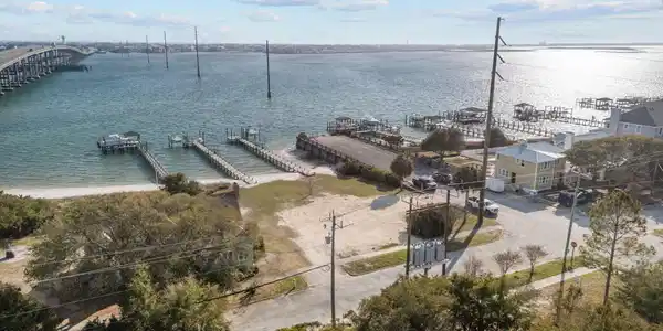 Image 3: 12-web-or-mls-DJI_20260311164602_0821_D