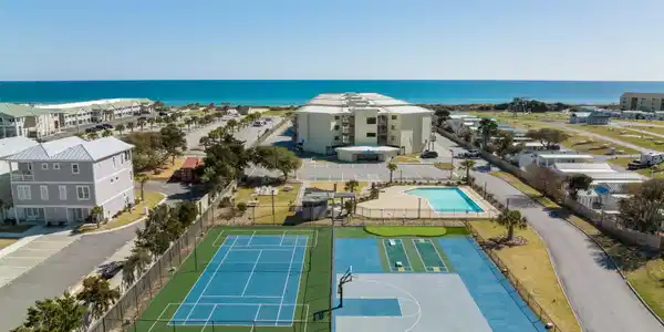 Image 2: Queens Court Amenities