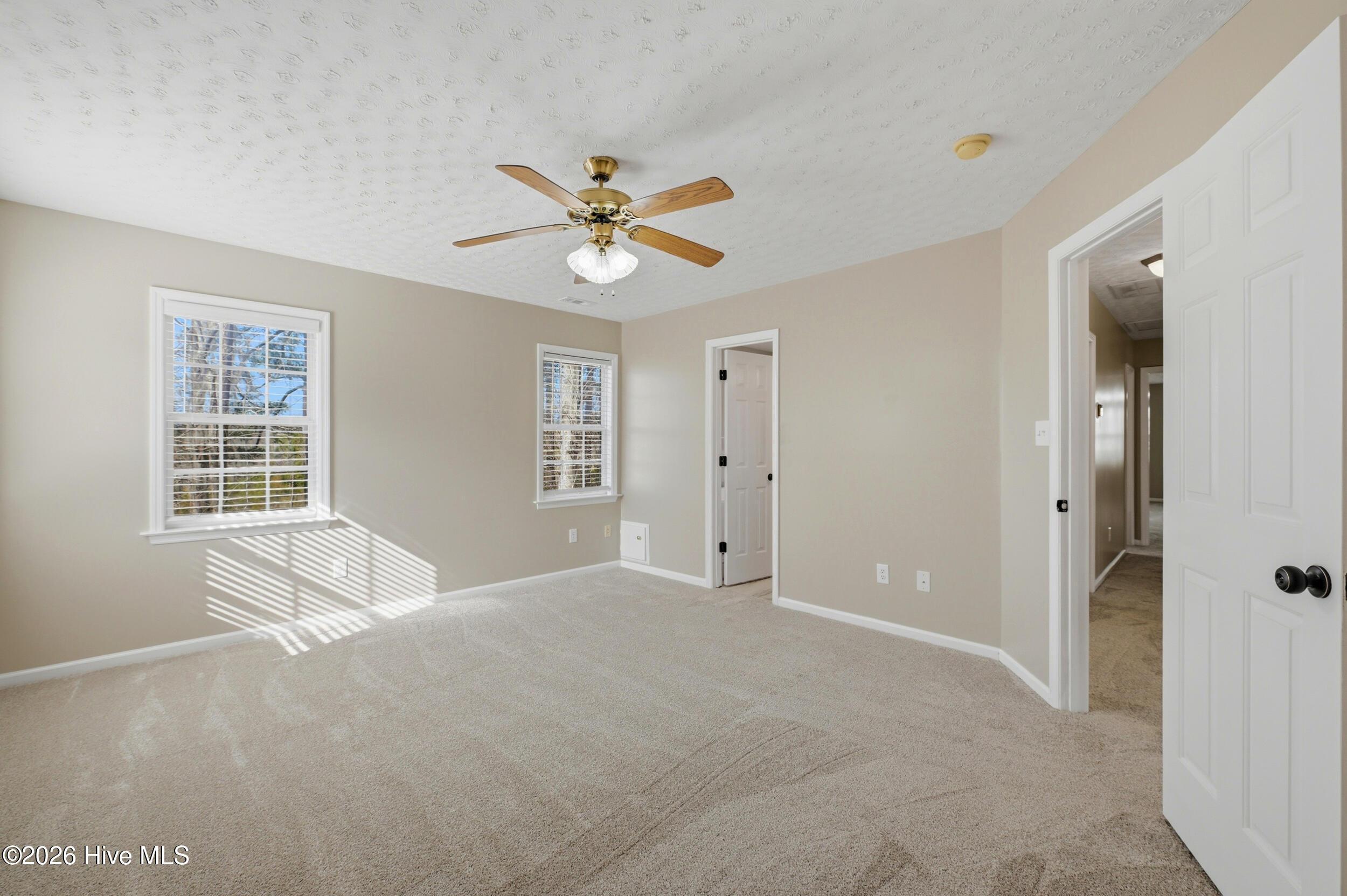 Image 3: 24_108_dockside_dr_024