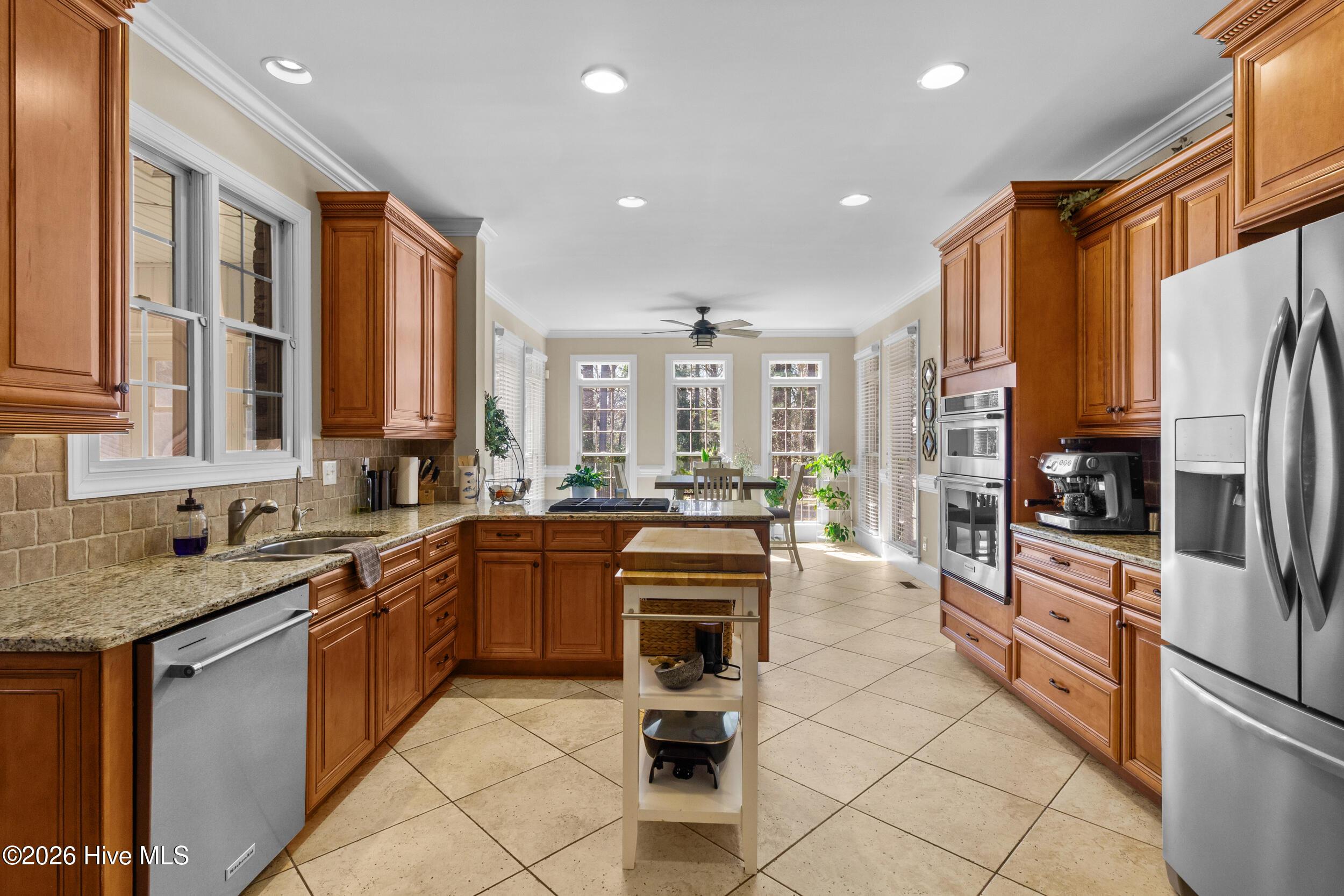 Image 3: 1502 Zurich Place, New Bern, NC 28562