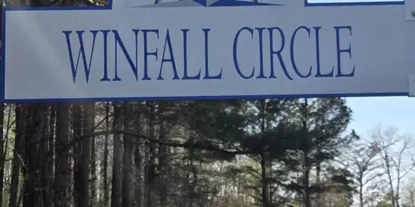 Image 3: 232 Winfall