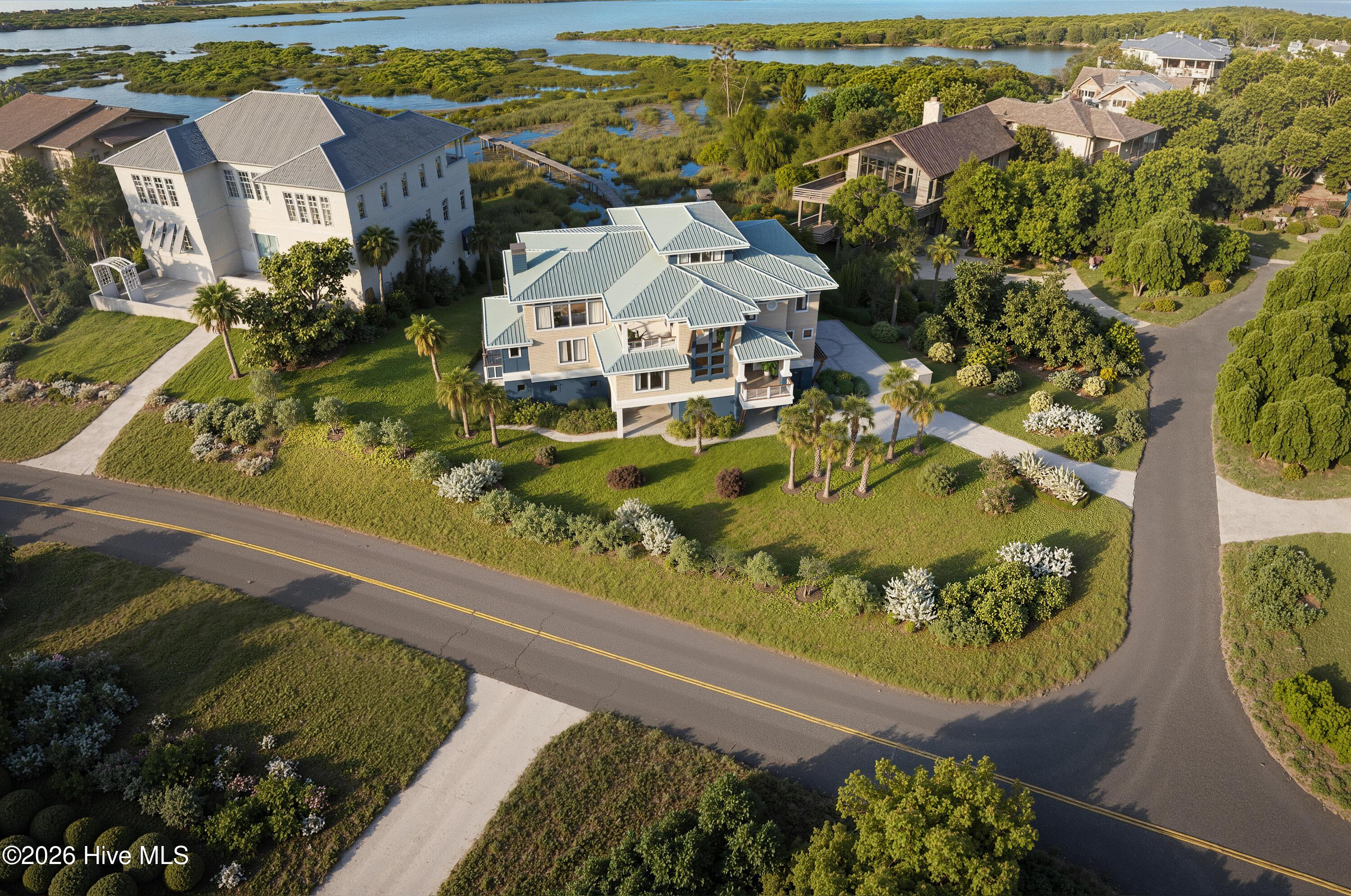 Image 3: 03-Clamdigger-Exterior C-R00A