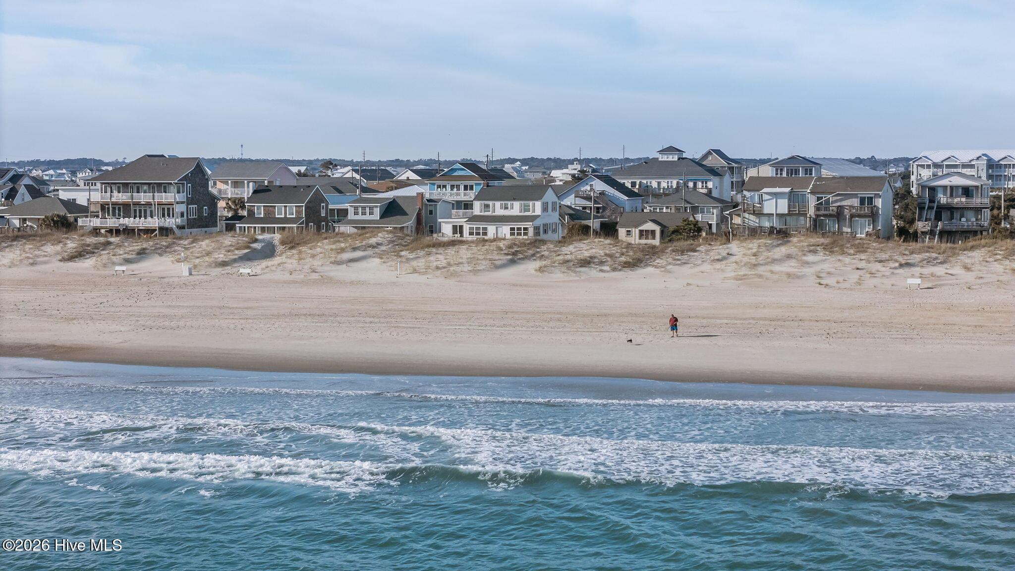Image 4: Wide Sandy Beach