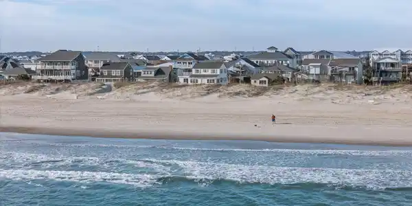 Image 4: Wide Sandy Beach