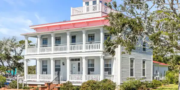 216 W Bay Street