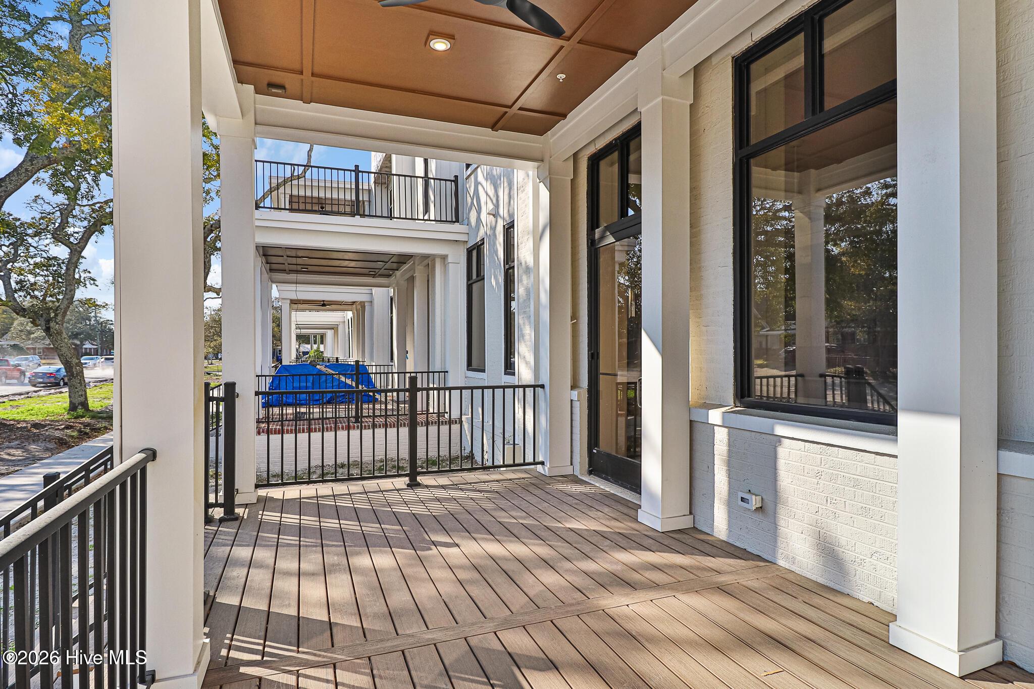 Image 3: Covered Front Porch overlooking Mulberry