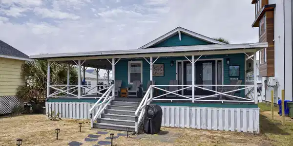 704 Carolina Beach Avenue S