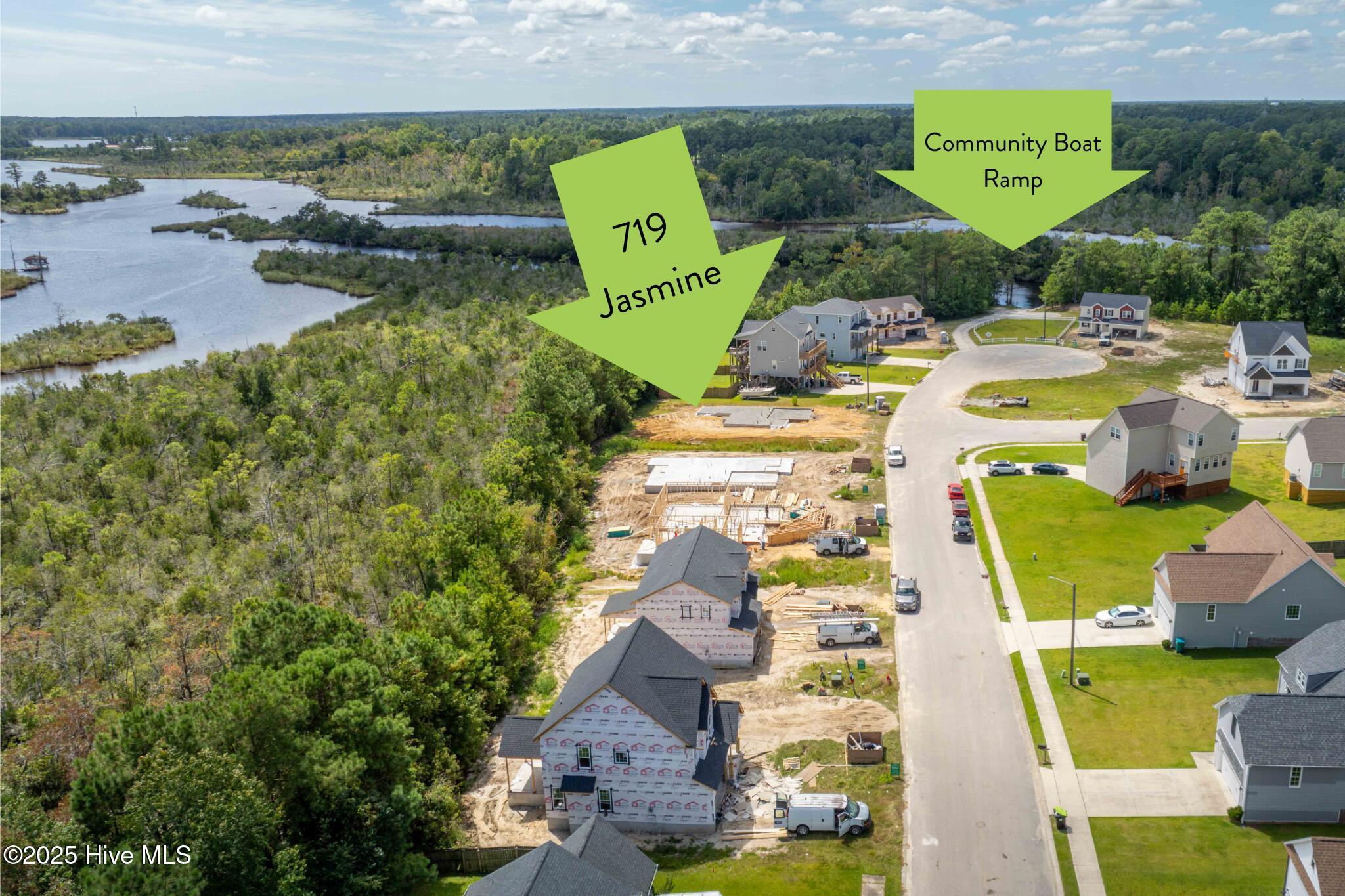 Image 3: 719 Jasmine & Boat Ramp