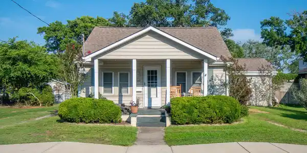 103 Carteret Avenue