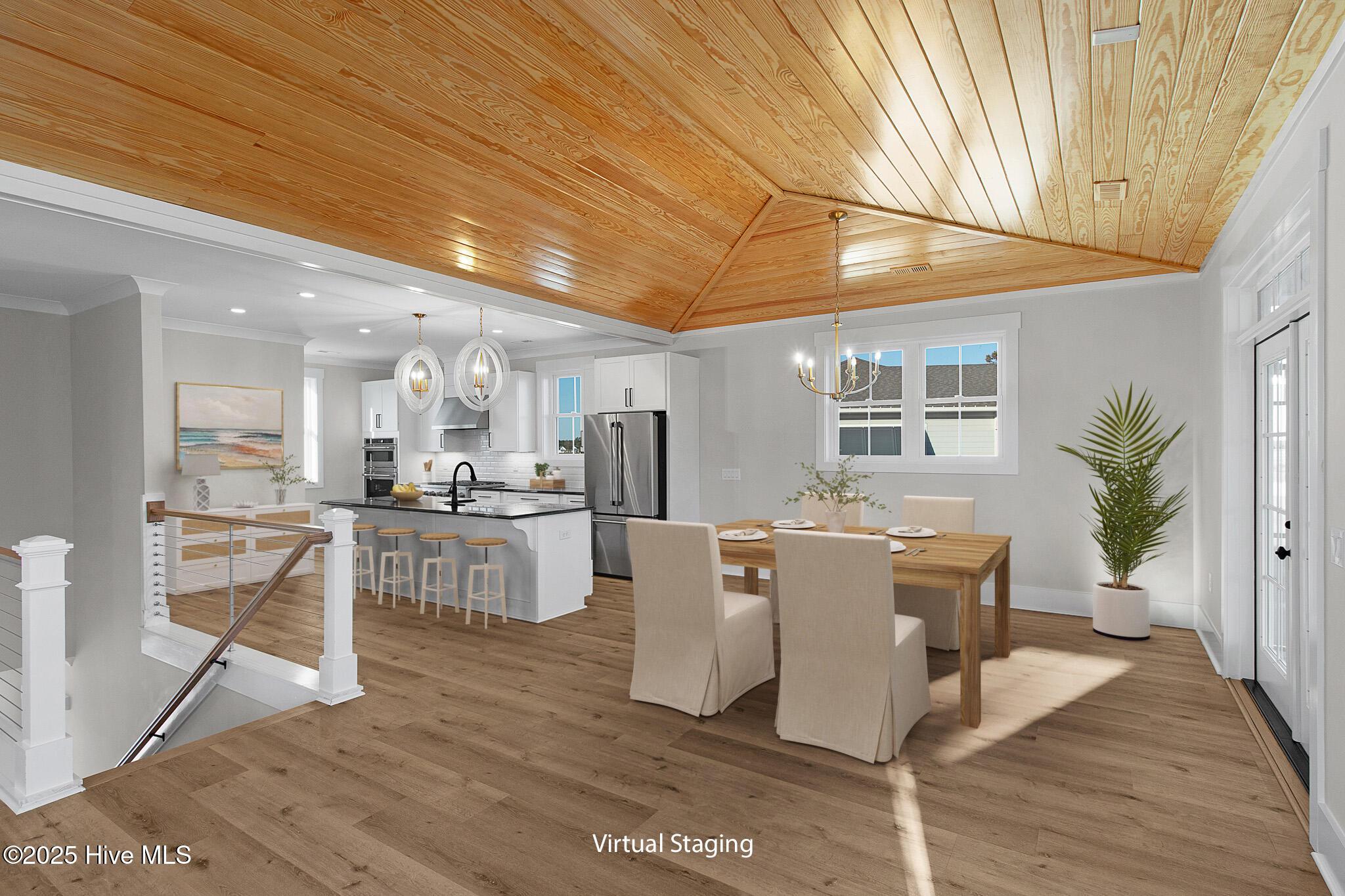 Image 2: Gourmet Kitchen and Dining