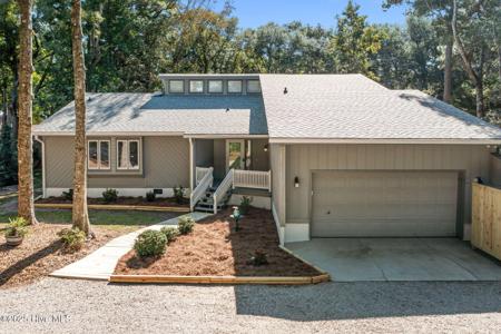 131 Oakleaf Drive
